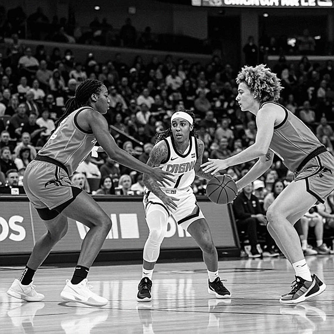 Cú bốn điểm của Mike James ở giây thứ 13: Anadolu Efes vô địch VTB United League SuperCup sau chiến thắng 88-82 trước Lokomotiv Kuban