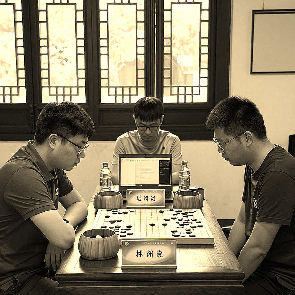 Ván Sicilian ẩn mình trong Olympiad: ChessBase Magazine 225 và khoảng cách giữa bìa với mục lục