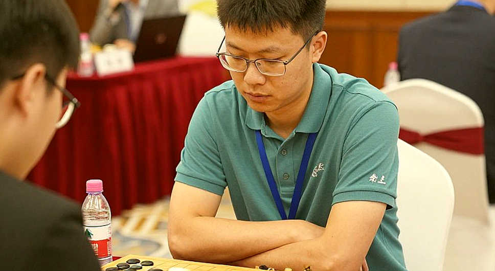 Món quà ngoại giao: Bản ghi chép cờ vua của Sindarov và sức nặng của một thế hệ mới
