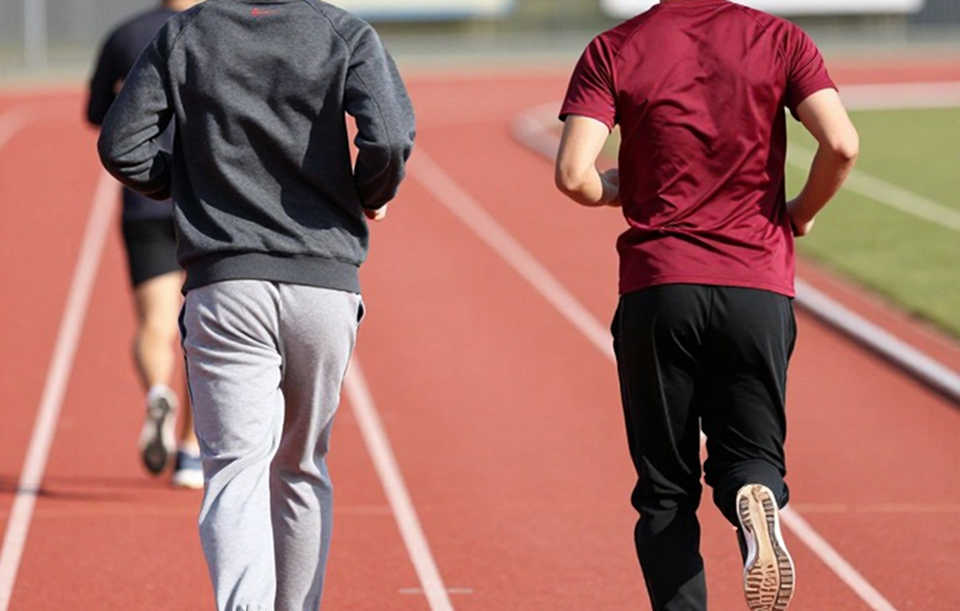1:39 Ở San Sebastián: Khi Một Người Nổi Tiếng Chạy Bán Marathon Và Ngành Chạy Bộ Nhìn Thấy Điều Gì