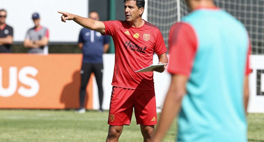 215 bảng, 30 ngày và một huấn luyện viên không ngồi ghế ấy: giải mã báo cáo Ronaldo rời trại tuyển Bồ Đào Nha