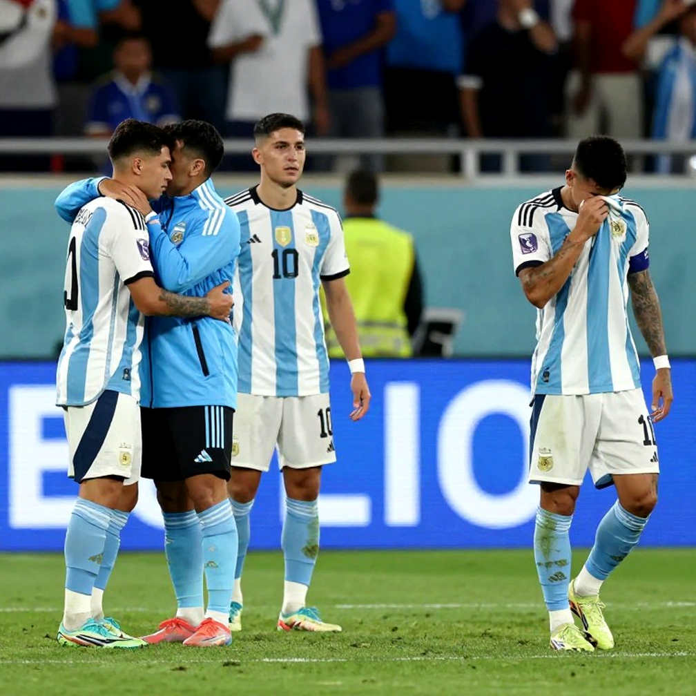 Ba bàn, hai lỗi thủ môn: tỷ số 3-0 không đo được khoảng cách giữa Mỹ và Mexico