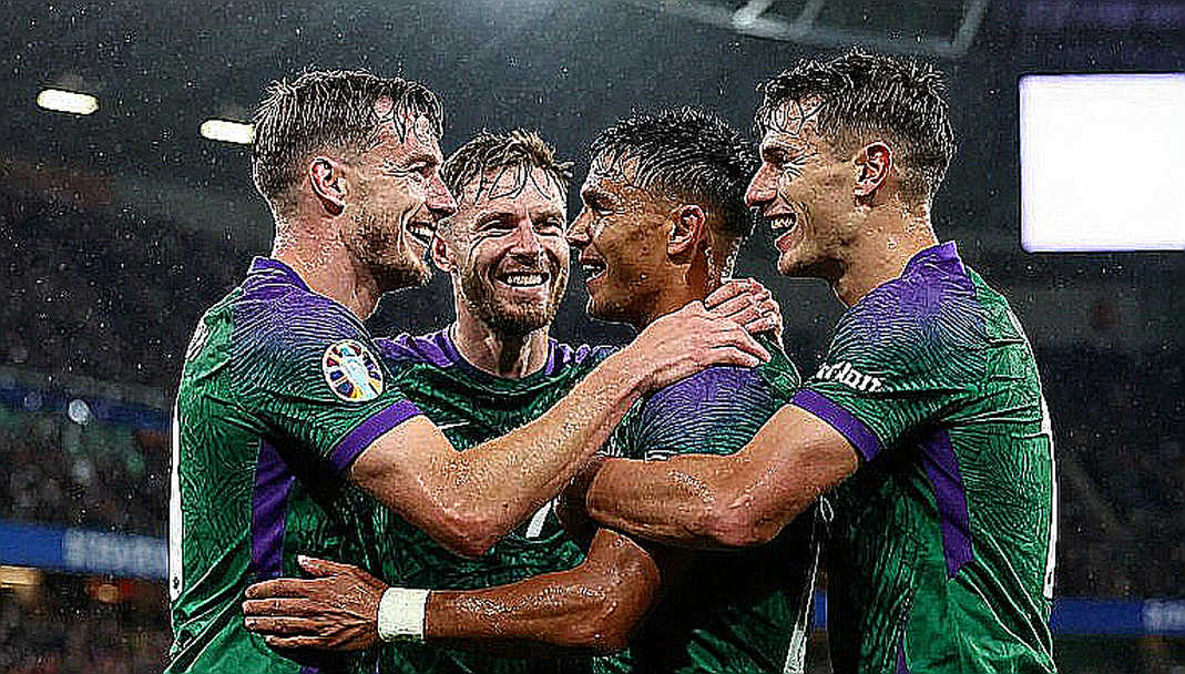 Trọng tài V.League: lỗ hổng nằm ở bản kiểm điểm chưa từng được viết